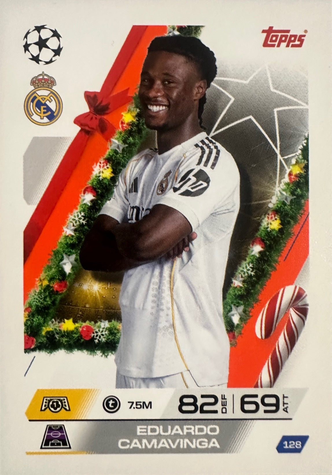 Topps Match Attax 2025/26 UCL Champions League - Scegli Parallel Festive Squadzone