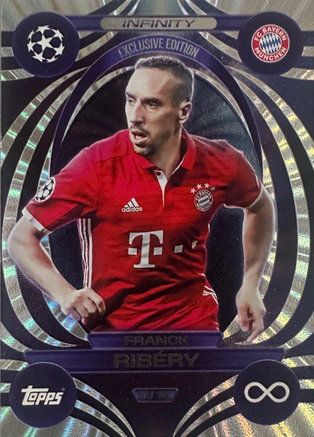 Topps Match Attax 2025/26 UCL Champions League - Scegli Parallel Festive Squadzone