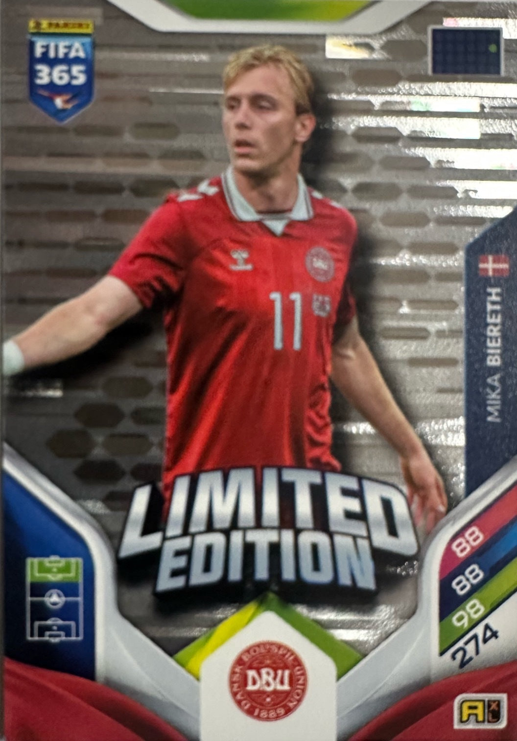 Panini Adrenalyn XL FIFA 365 2026 - Limited Momentum Premium Gold XXL a scelta