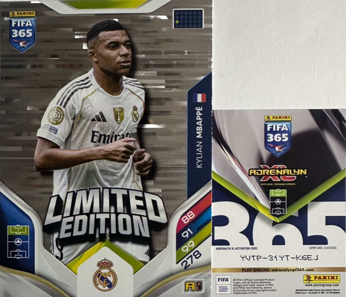Panini Adrenalyn XL FIFA 365 2026 - Limited Momentum Premium Gold XXL a scelta