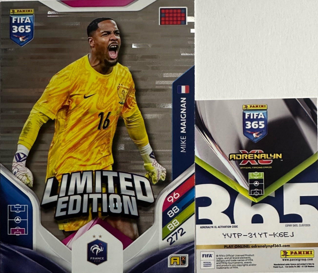 Panini Adrenalyn XL FIFA 365 2026 - Limited Momentum Premium Gold XXL a scelta