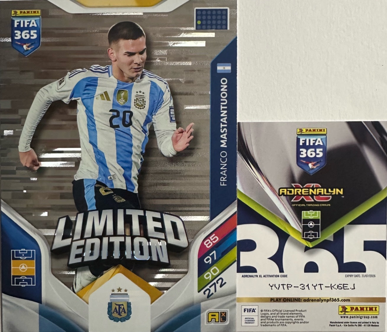 Panini Adrenalyn XL FIFA 365 2026 - Limited Momentum Premium Gold XXL a scelta
