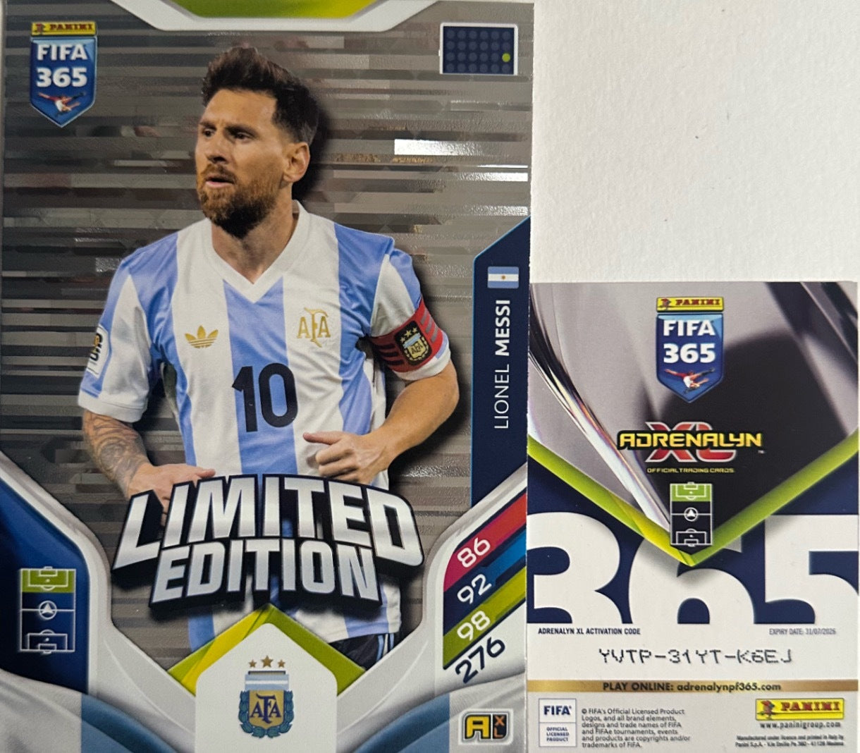 Panini Adrenalyn XL FIFA 365 2026 - Limited Momentum Premium Gold XXL a scelta
