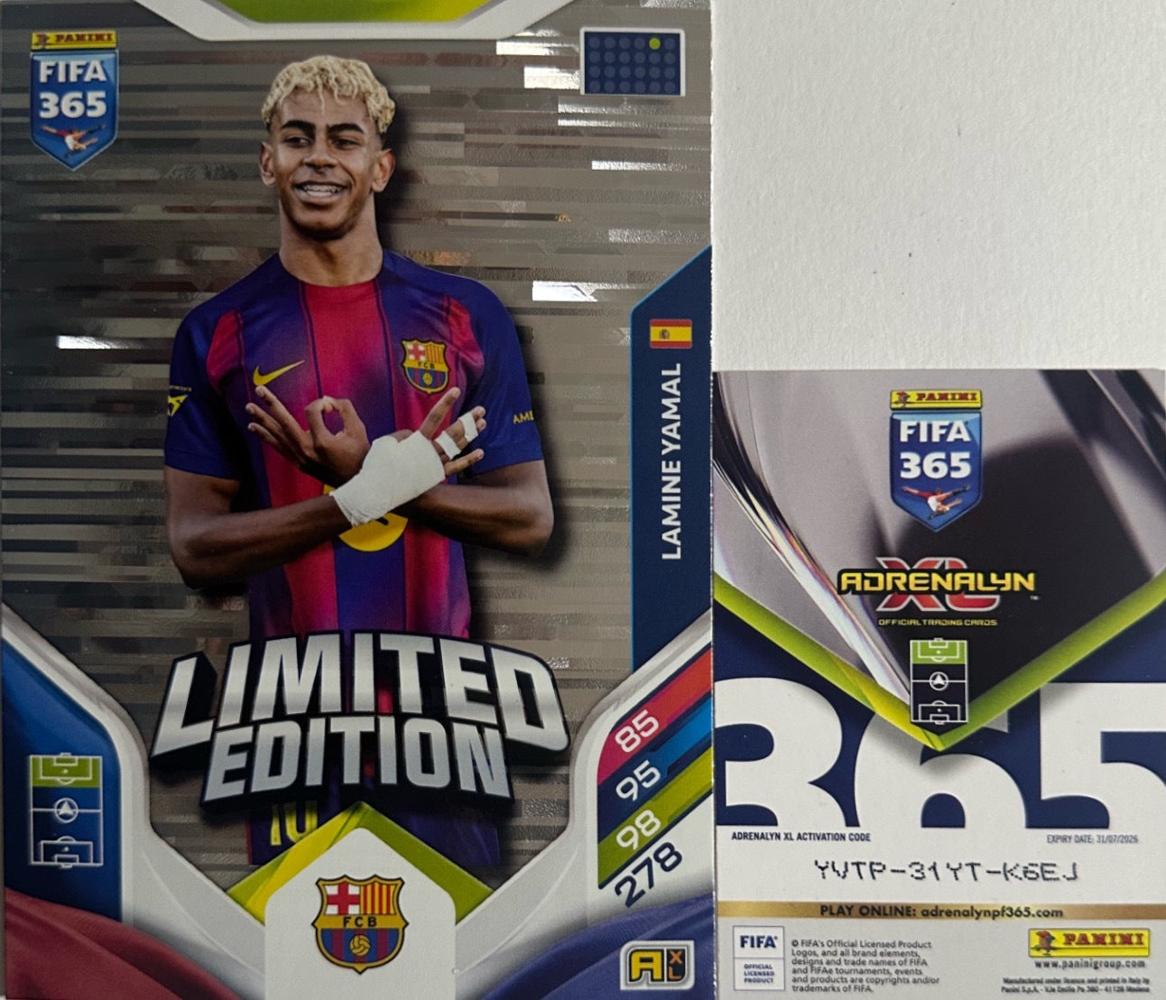 Panini Adrenalyn XL FIFA 365 2026 - Limited Momentum Premium Gold XXL a scelta