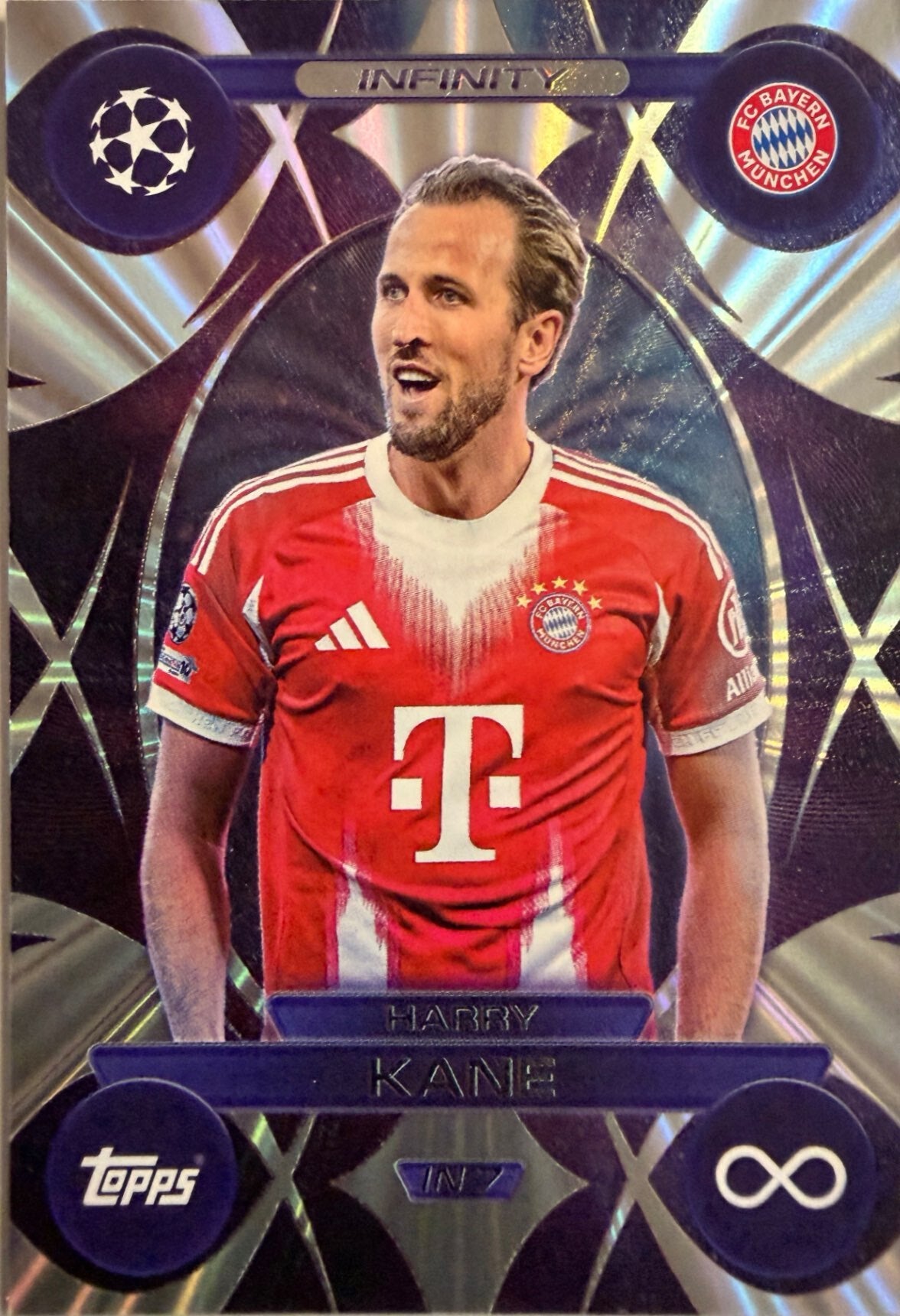 Match Attax Extra 2025/26 - Scegli Card Chrome Limited Greats Pull Infinity