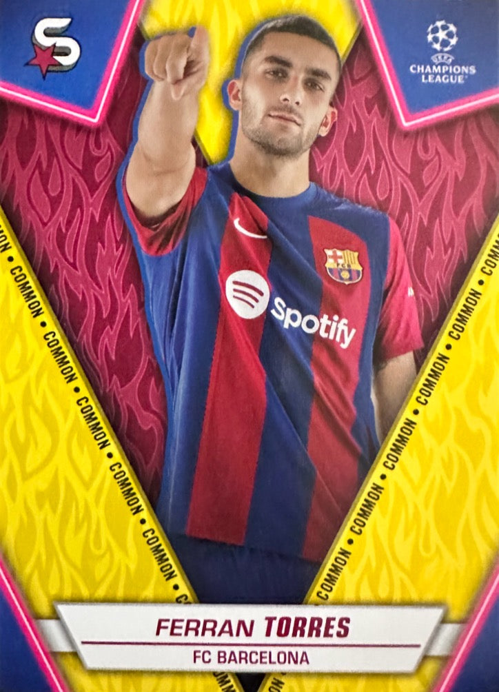 Superstars Champions League 2023/24 Topps - Scegli Common Yellow Azione 1-100